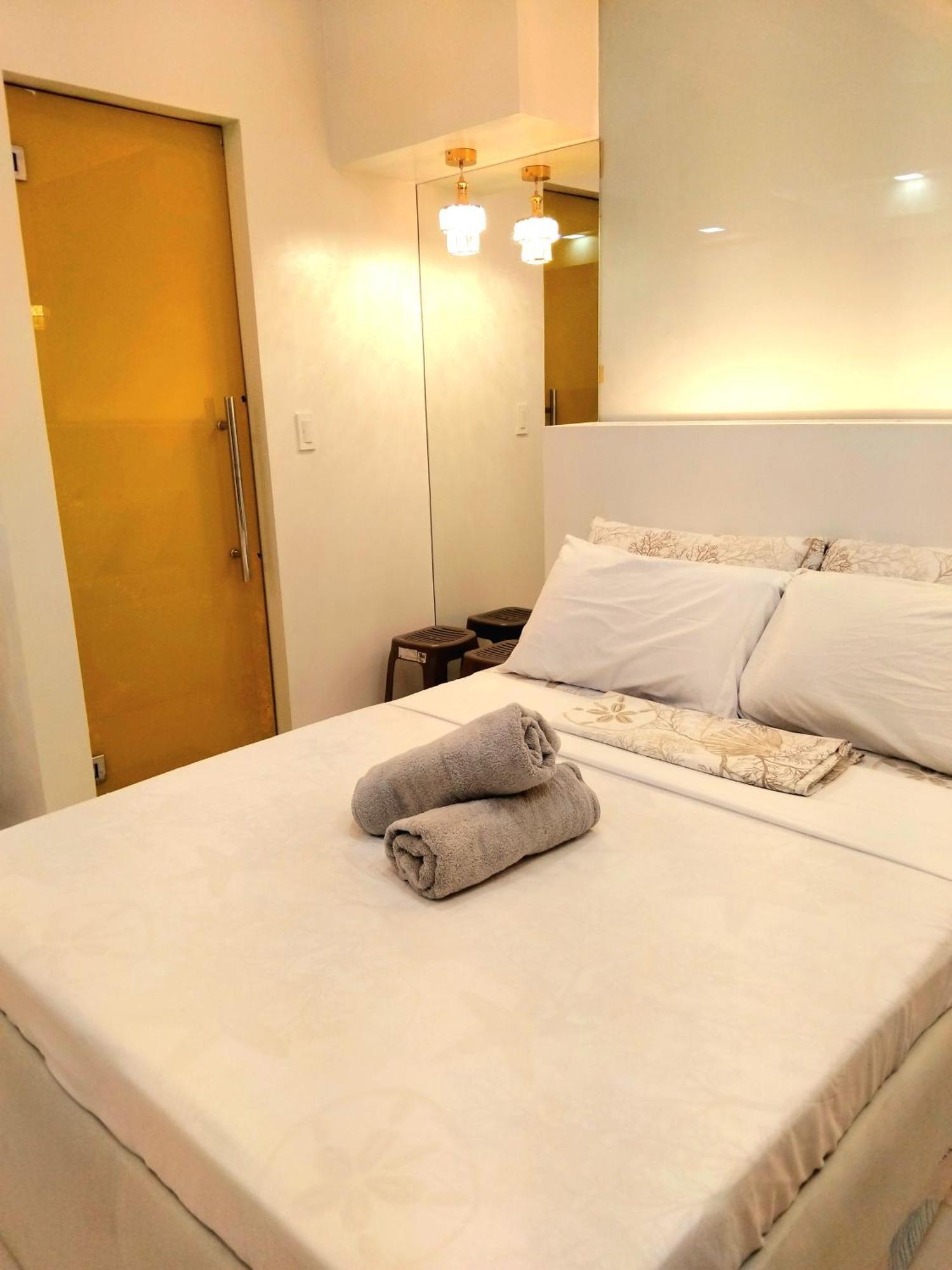 Mholder'S Suite Quezon City Exterior photo
